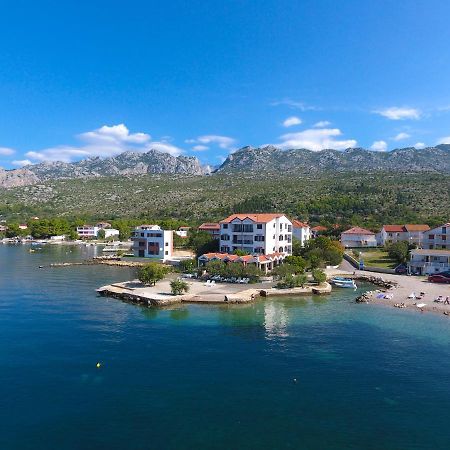 스타리그라드 파클레니차 Pansion Croatia B&B 외부 사진