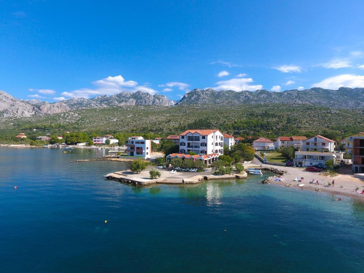 스타리그라드 파클레니차 Pansion Croatia B&B 외부 사진