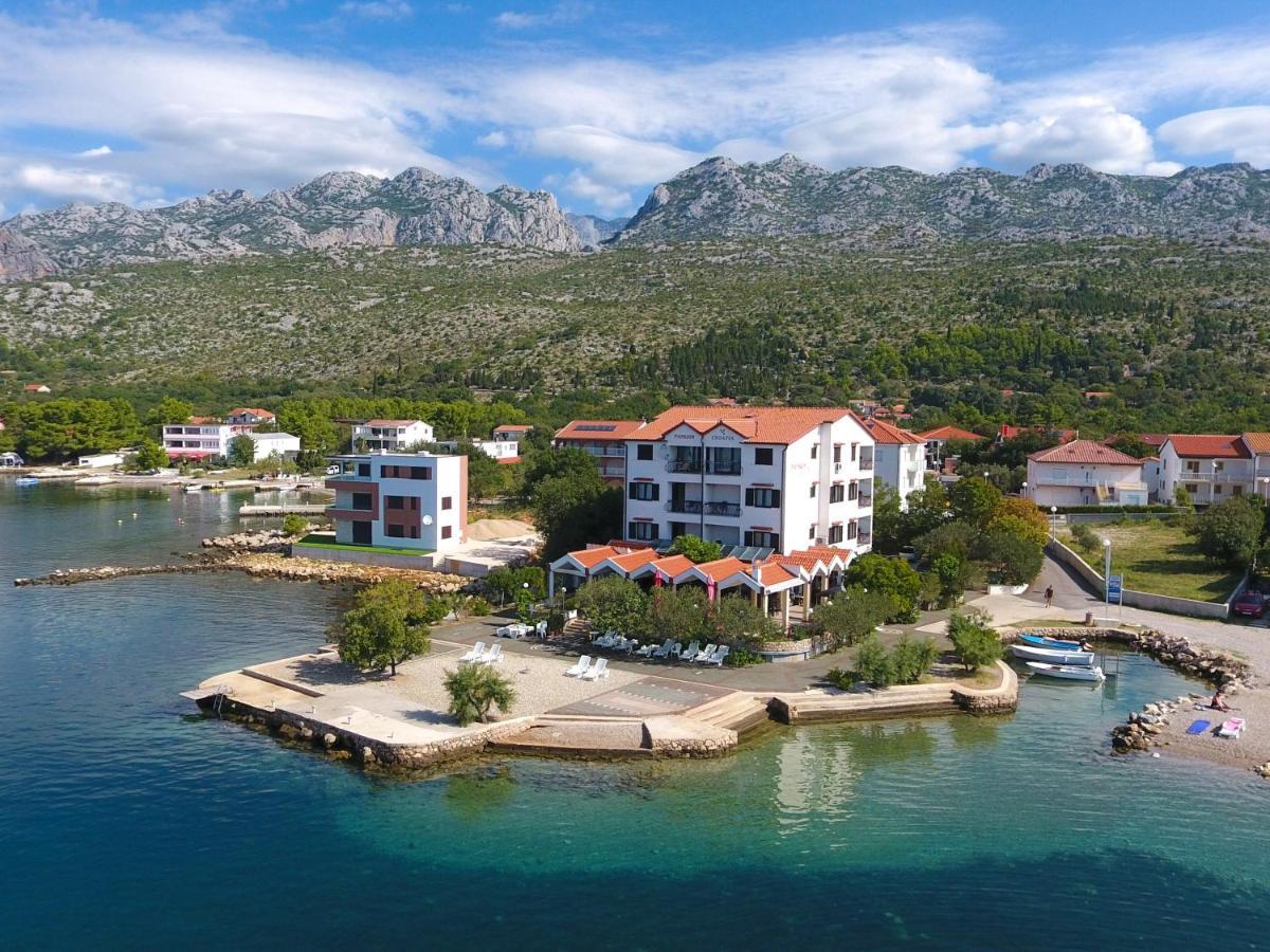 스타리그라드 파클레니차 Pansion Croatia B&B 외부 사진