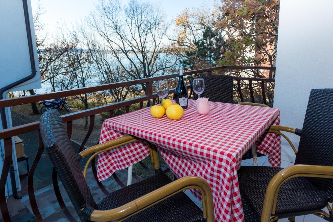 스타리그라드 파클레니차 Pansion Croatia B&B 외부 사진