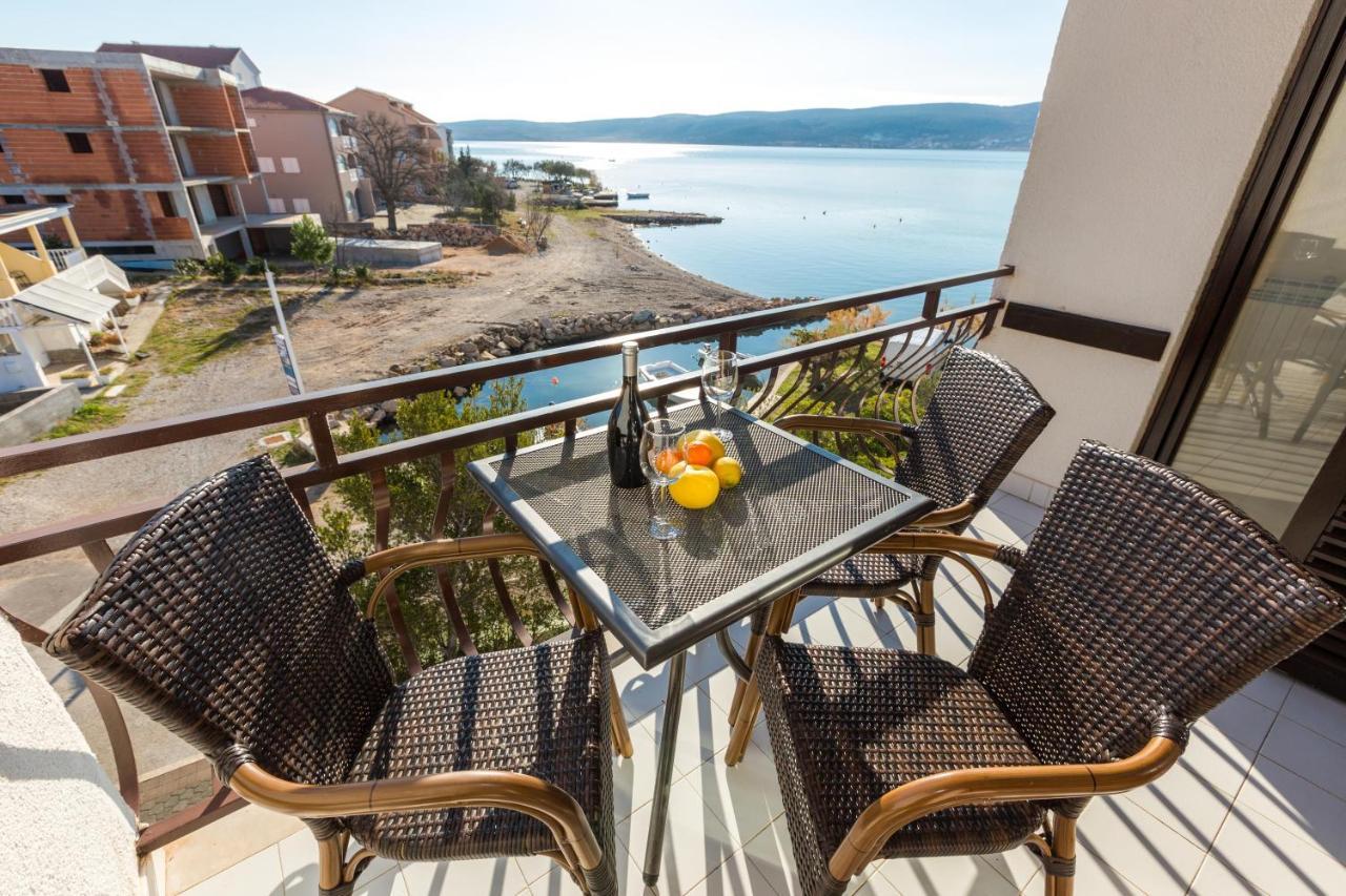 스타리그라드 파클레니차 Pansion Croatia B&B 외부 사진