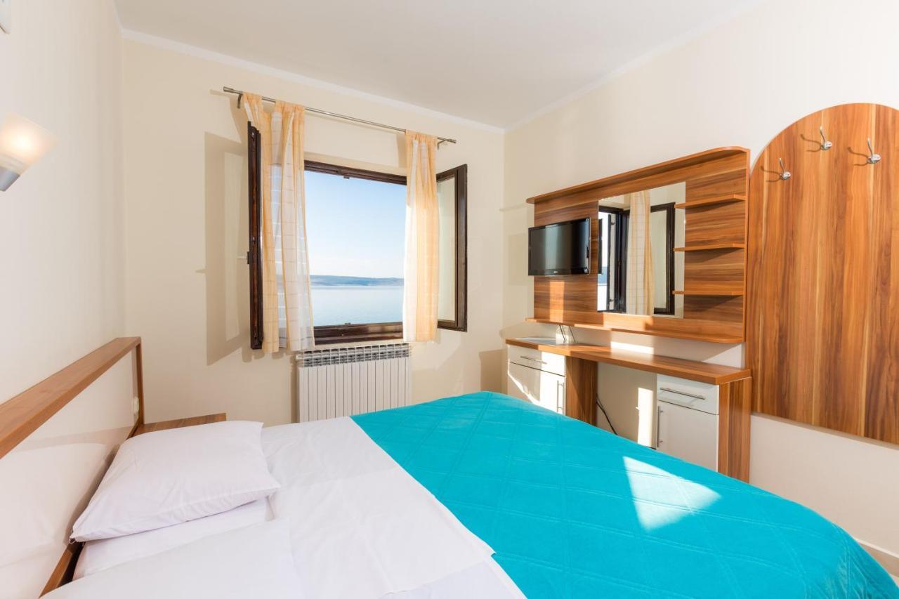 스타리그라드 파클레니차 Pansion Croatia B&B 외부 사진