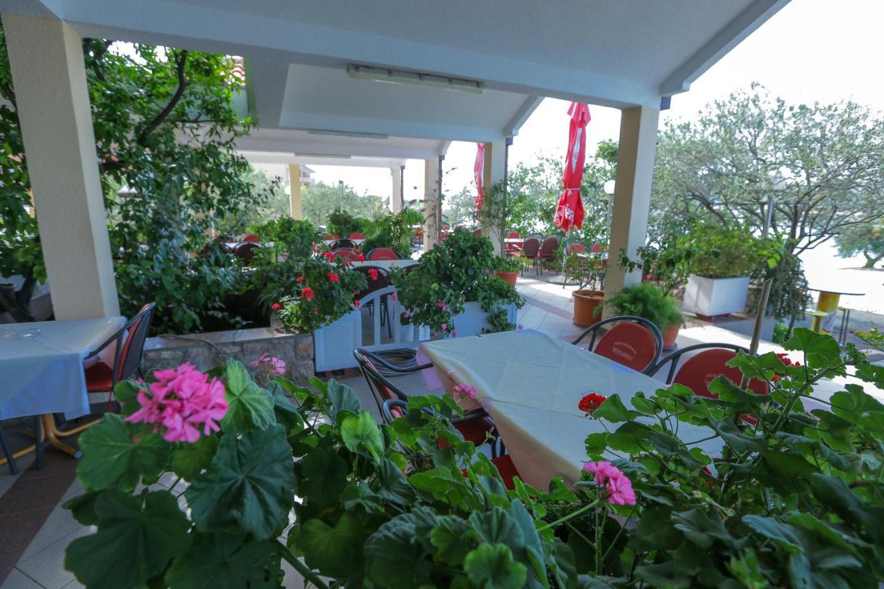 스타리그라드 파클레니차 Pansion Croatia B&B 외부 사진