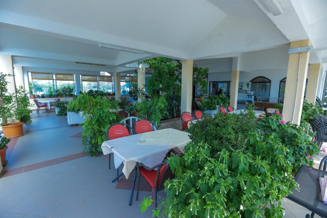 스타리그라드 파클레니차 Pansion Croatia B&B 외부 사진